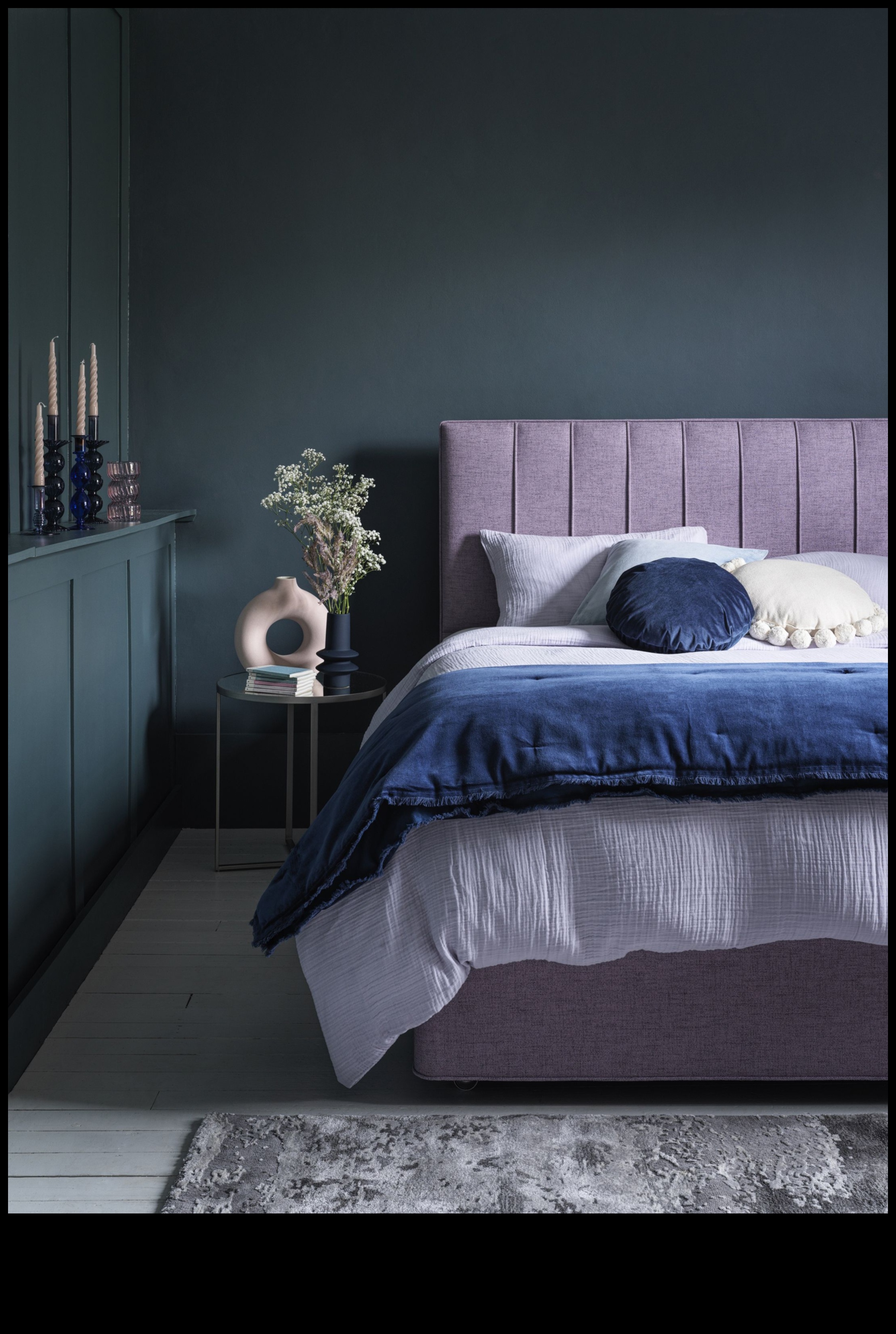 Σκοτεινές και δραματικές ιδέες διακόσμησης κρεβατοκάμαρας